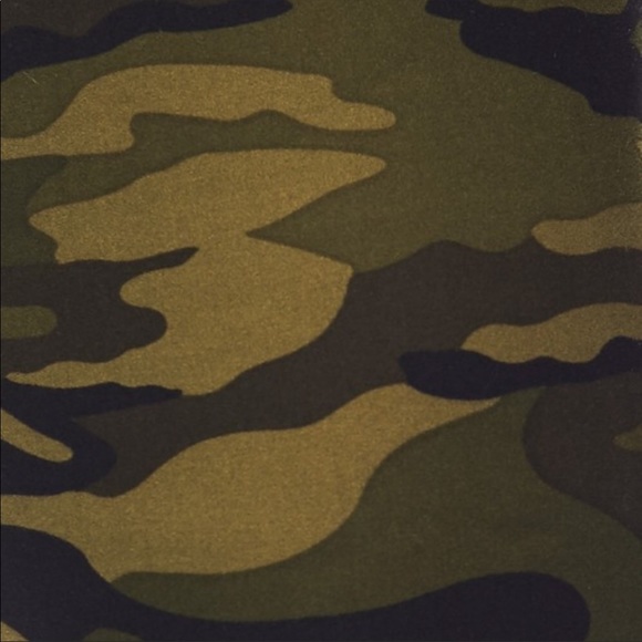 NEW!  CAMO PRINT LEGGINGS - Picture 3 of 7